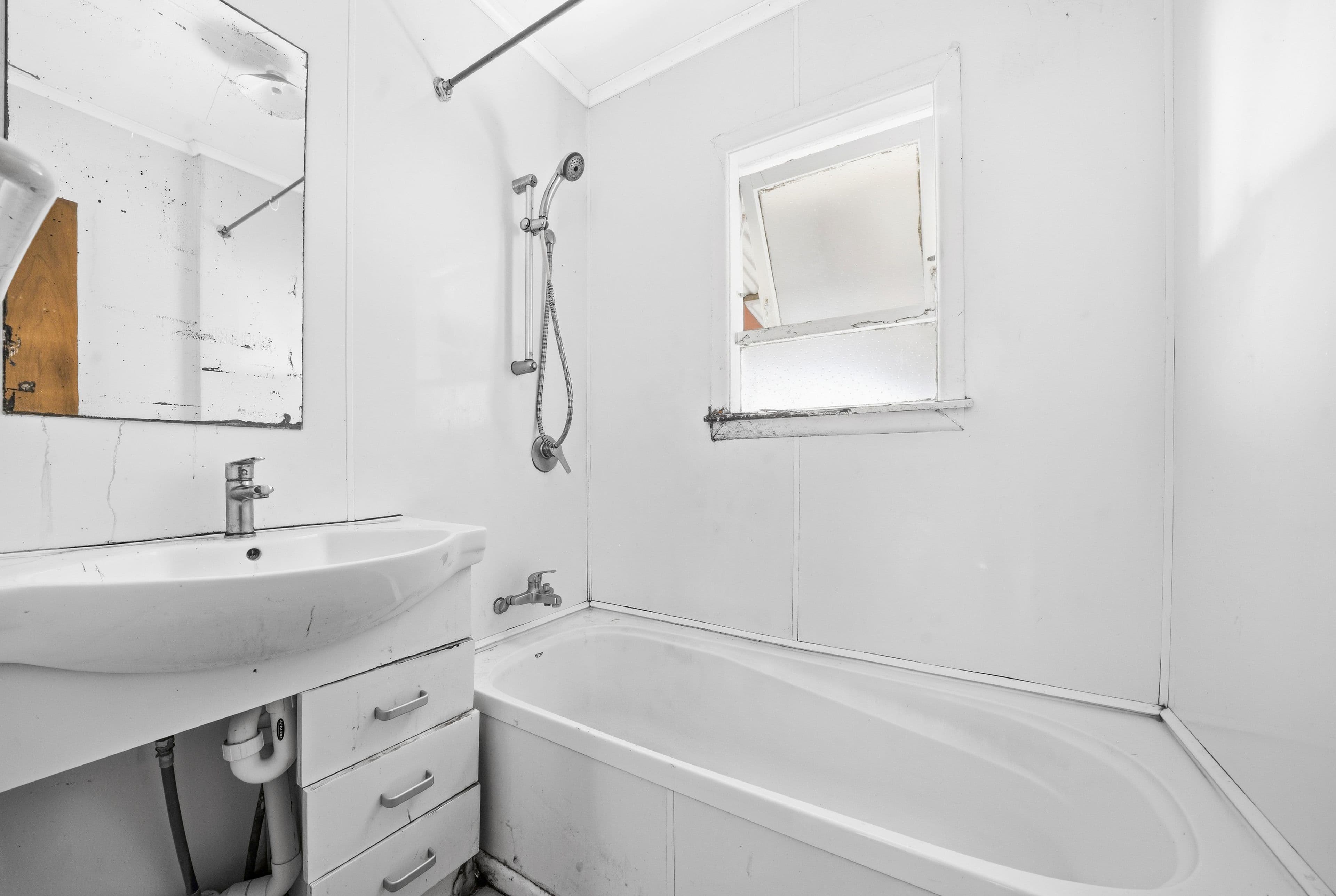 156 Hall Avenue, photo 8