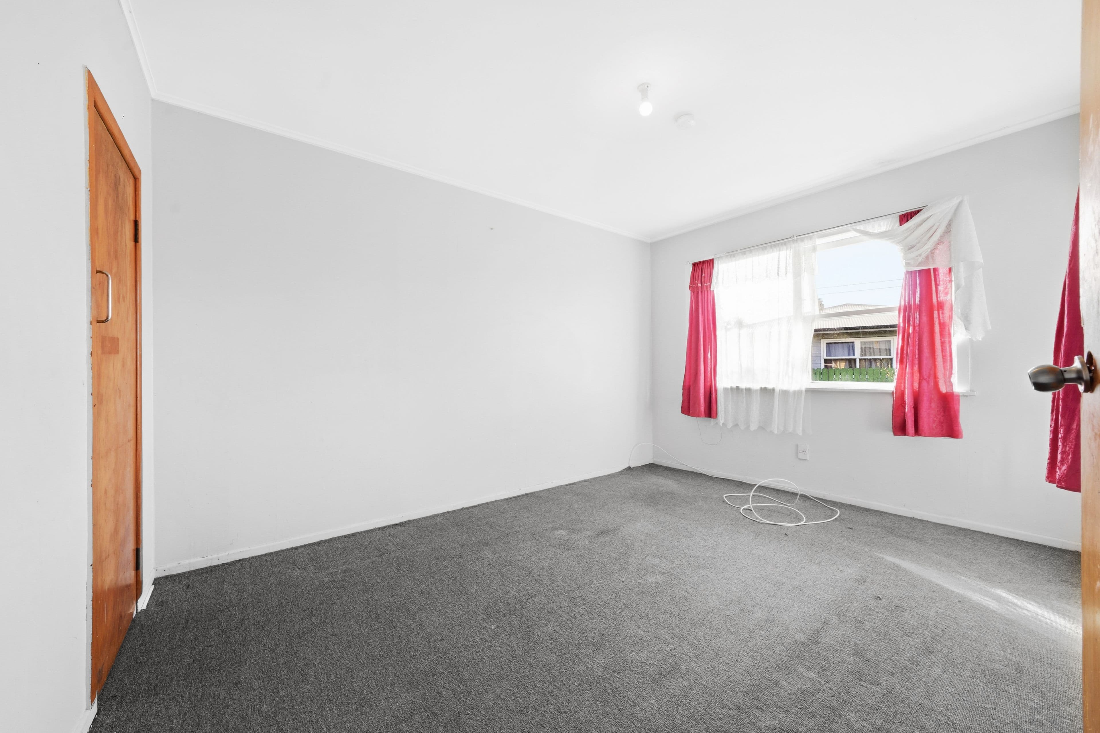 156 Hall Avenue, photo 5